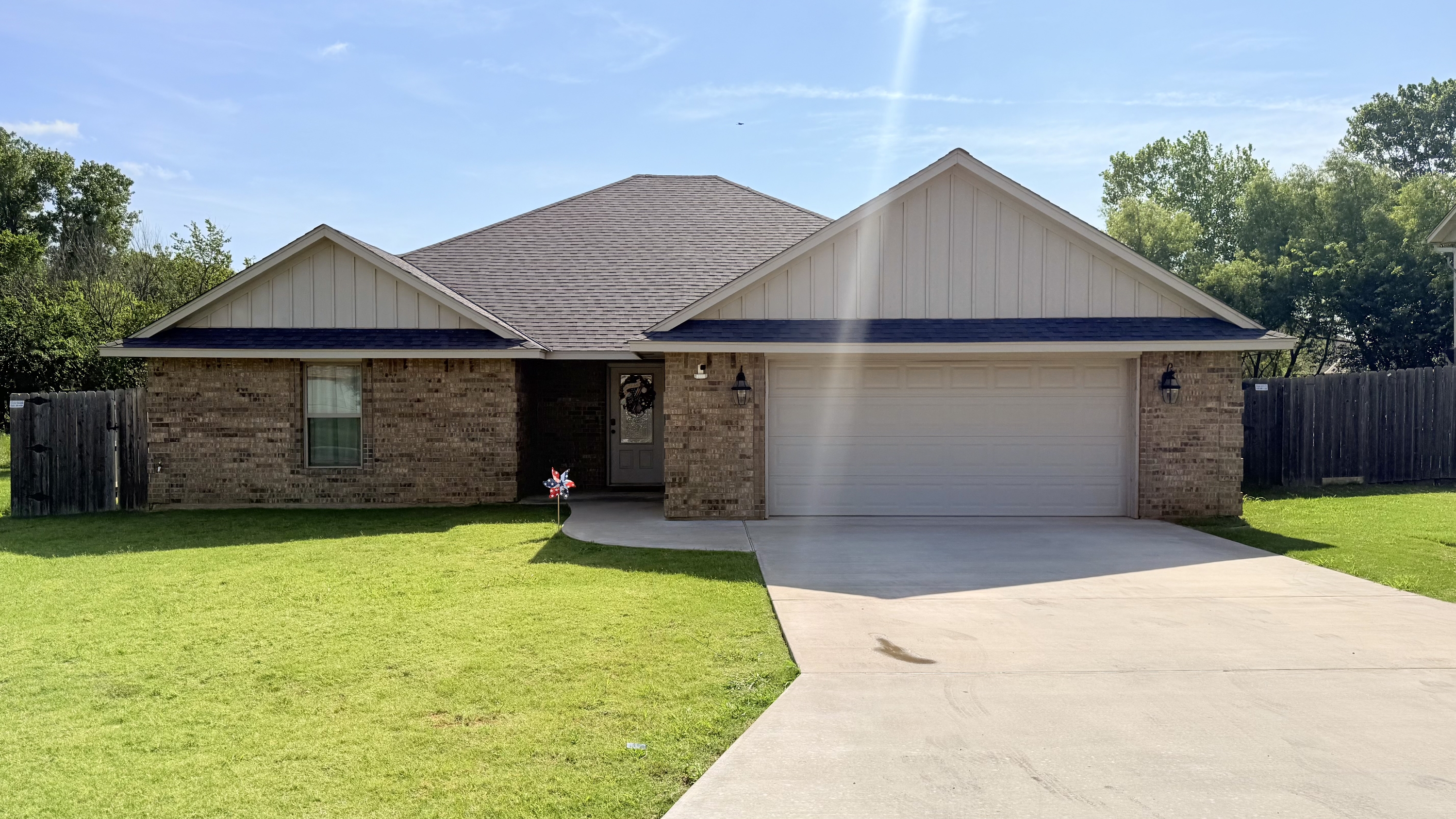28 Northeast Summerwood Drive