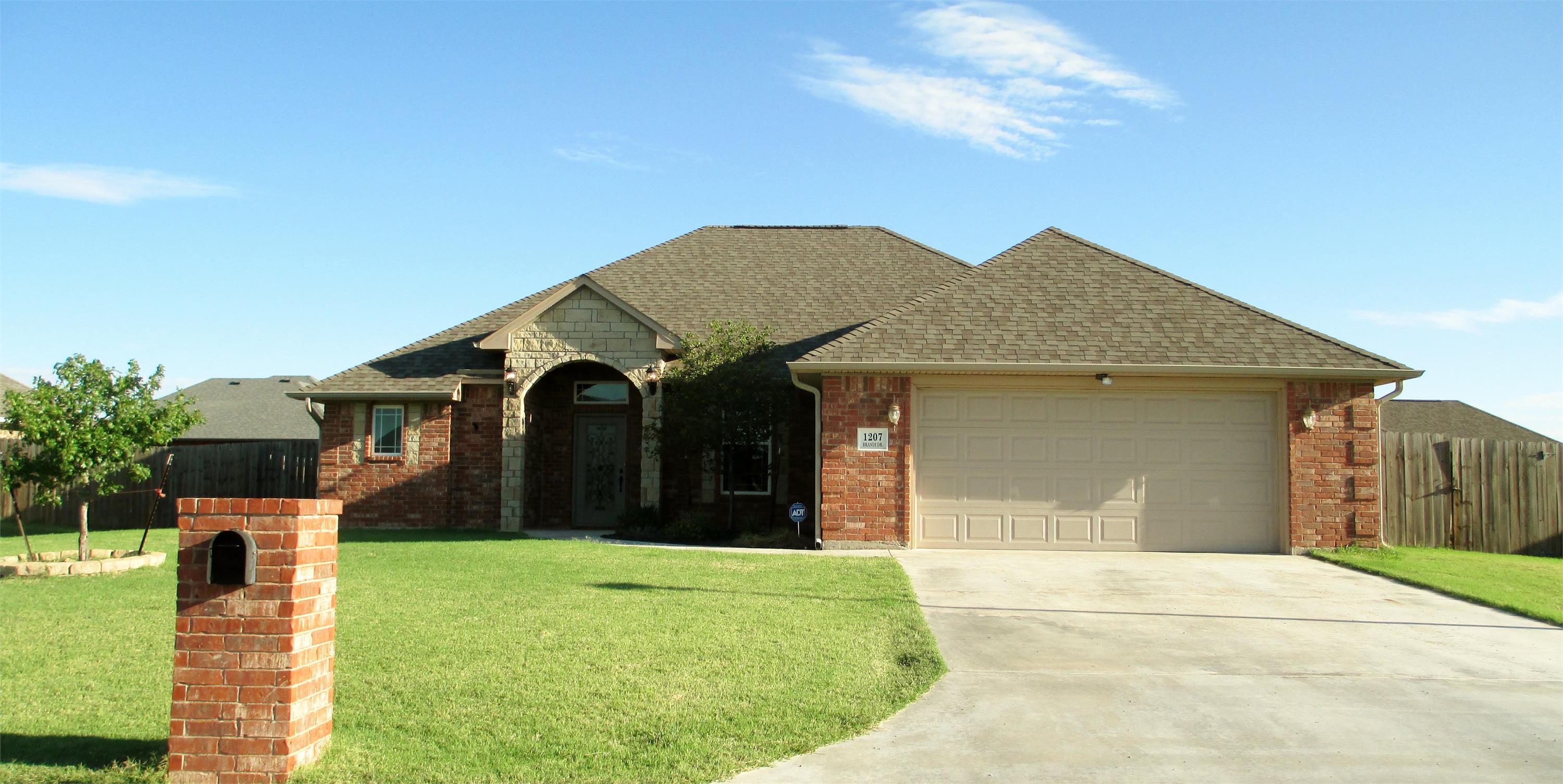 1207 BRANDI DR