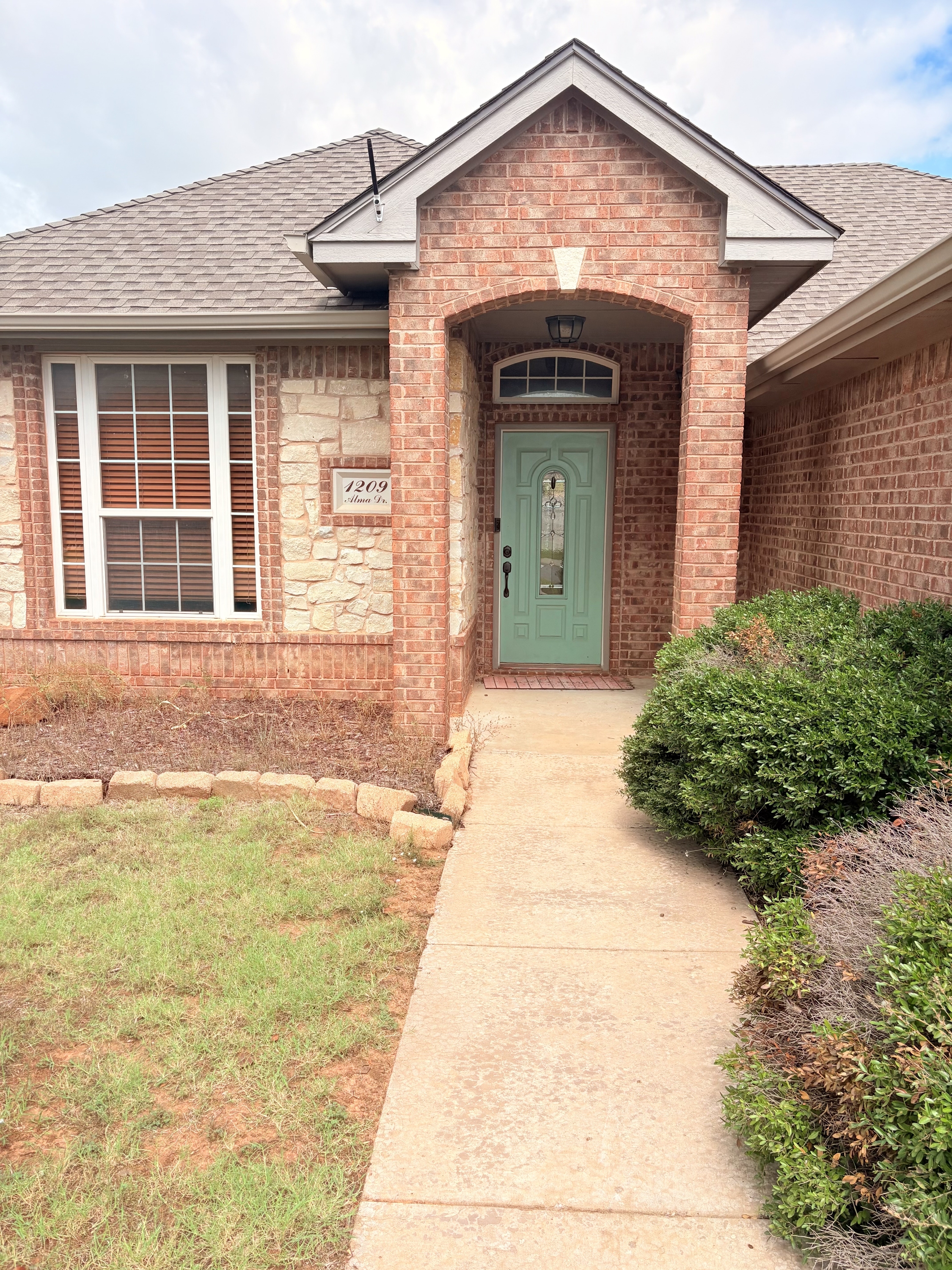 1209 Alma Drive